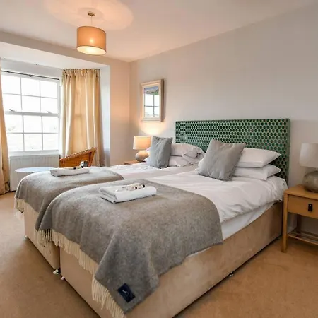 3 Bedroom Townhouse Right On The Harbour Isle of Whithorn Buitenkant foto