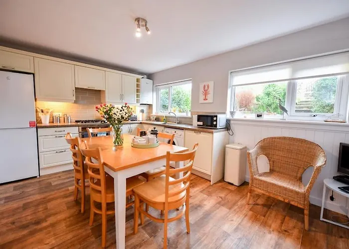 3 Bedroom Townhouse Right On The Harbour