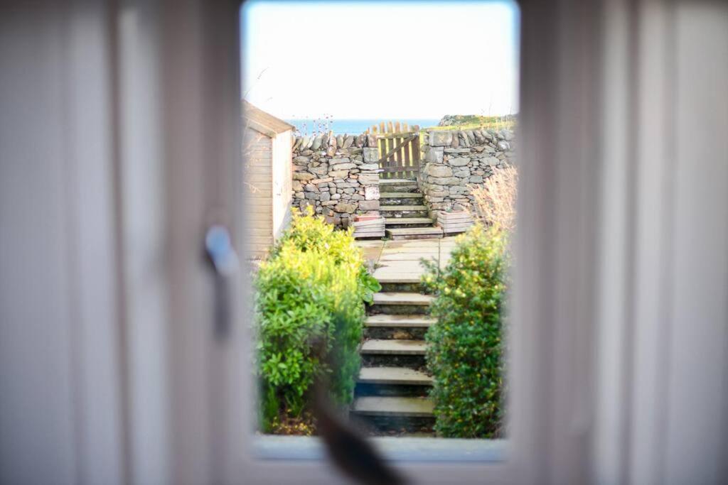 Holiday home 3 Bedroom Townhouse Right On The Harbour Isle of Whithorn