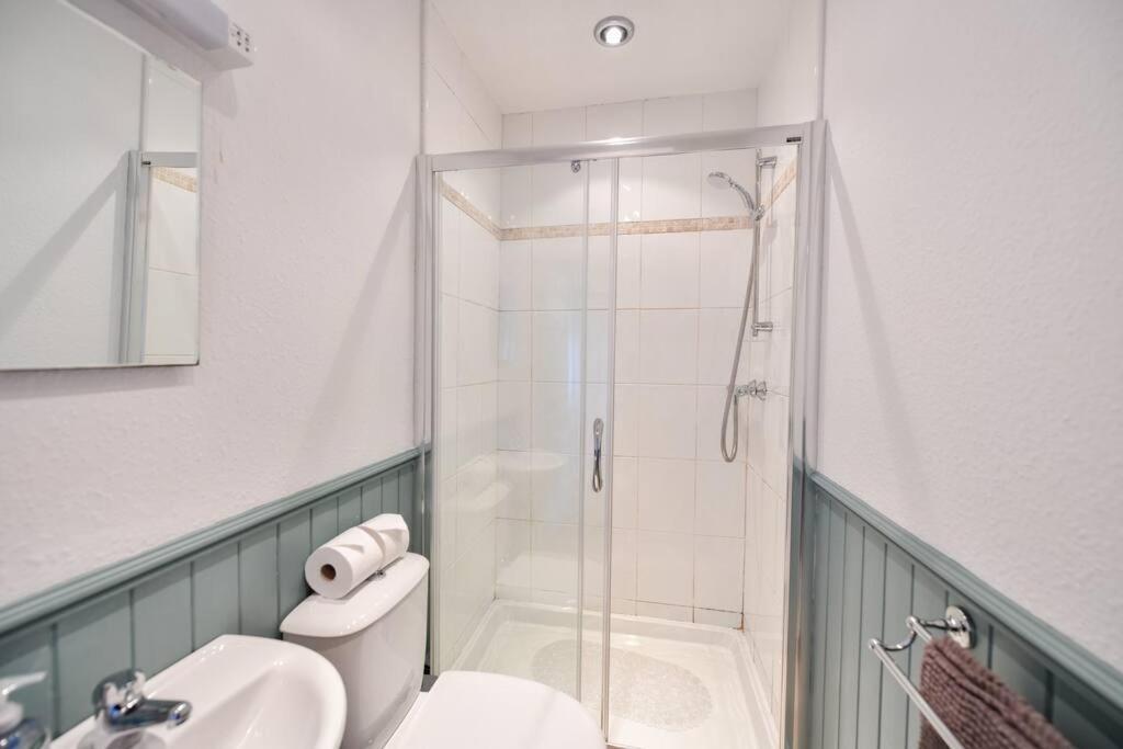 3 Bedroom Townhouse Right On The Harbour Holiday home