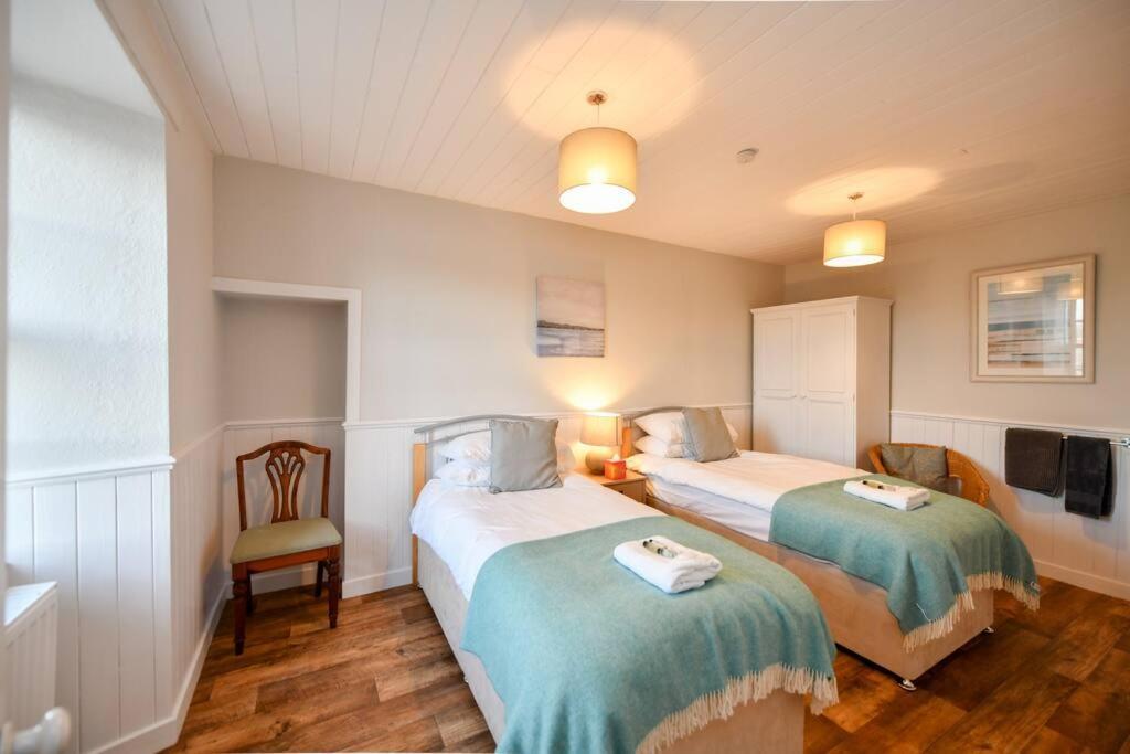 Holiday home 3 Bedroom Townhouse Right On The Harbour