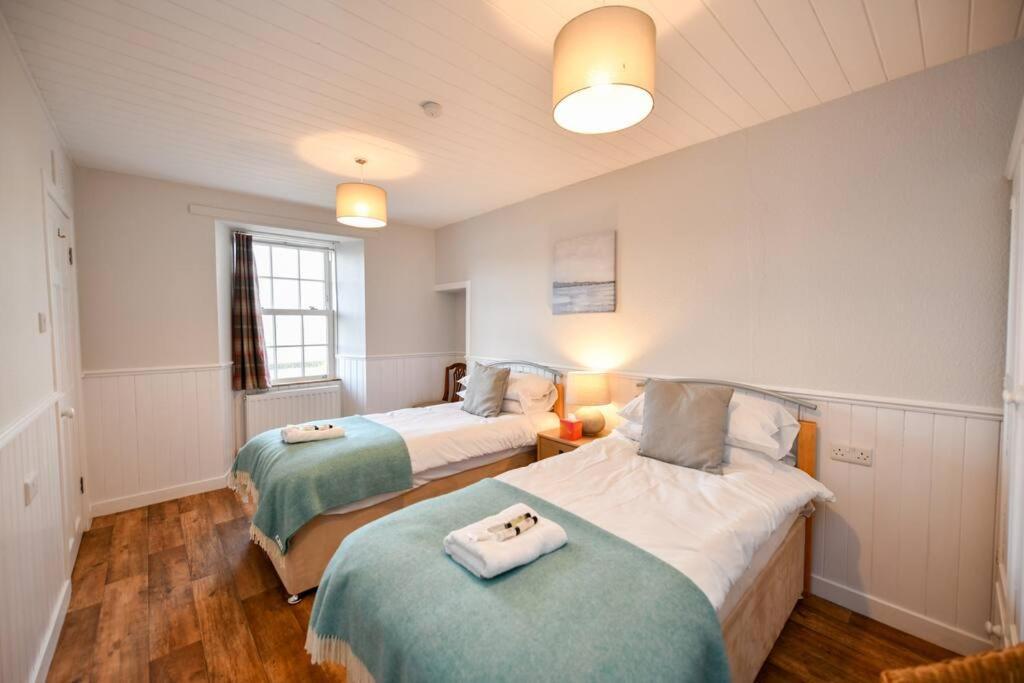 3 Bedroom Townhouse Right On The Harbour * Isle of Whithorn